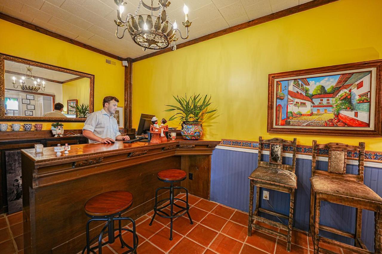 La Posada Milford Dış mekan fotoğraf